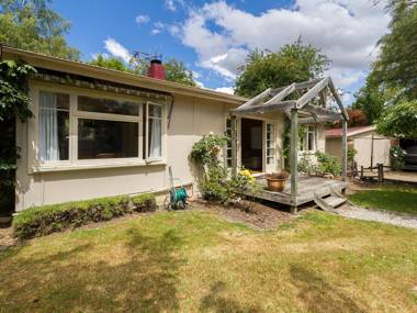 Arrow Bach - Arrowtown Holiday Home