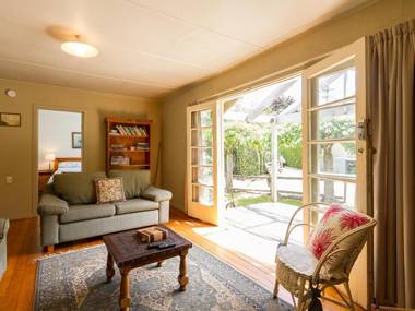 Arrow Bach - Arrowtown Holiday Home