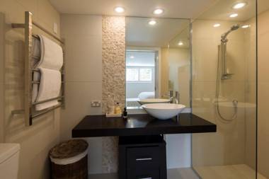 Aroha Homestead Luxury Holiday Home by MajorDomo