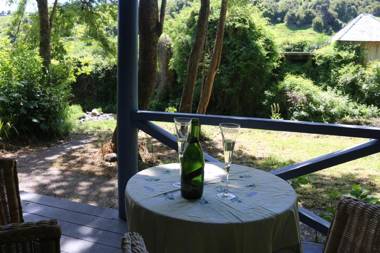 Akaroa Streamside Cottage