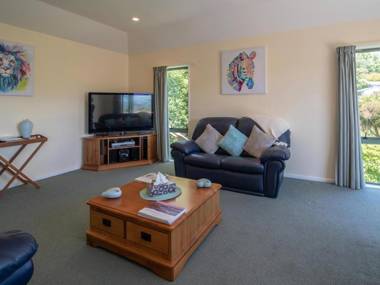 Rue Noyer Lookout - Akaroa Holiday Home