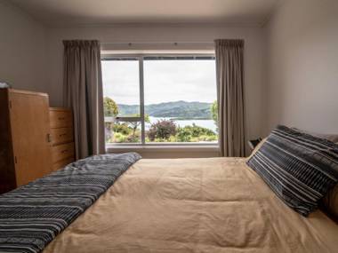 Kingfisher's Perch - Takamatua Holiday Home