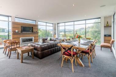 La Maison De Verre - Akaroa Holiday Home