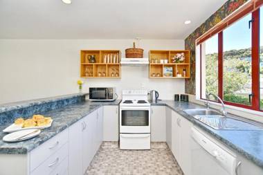 Tumeke Akaroa - Apartment - Christchurch Holiday Homes
