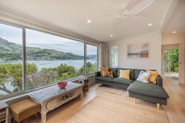 Otahuahua - Akaroa Holiday Home