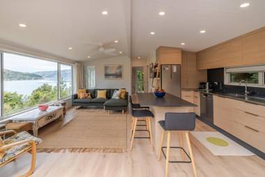 Otahuahua - Akaroa Holiday Home