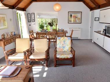 Anchor in Akaroa - Akaroa Holiday Home