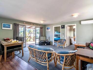 Bay Bliss - Akaroa Holiday Home