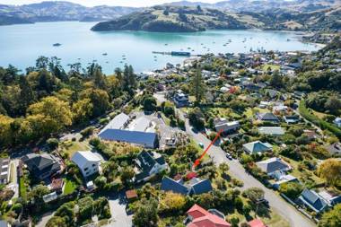 Rose on the Bay - Akaroa Holiday Home