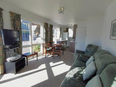 La Voyageur Apartments