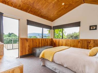 The Hut Retreat - Ohakune Holiday Home