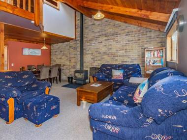 Adventurers Retreat - Ohakune Holiday Home