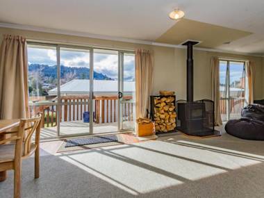 Tui's Lookout - Ohakune Holiday Home