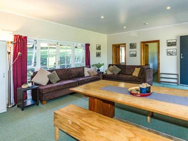 The Station - Ohakune Holiday Home
