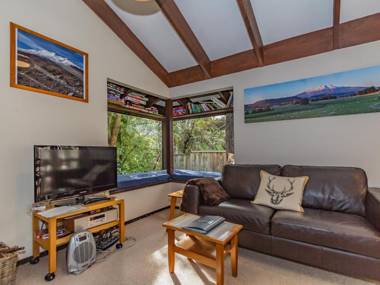 Foyle Street Chalet - Ohakune Holiday Home