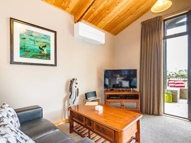 Ski Country Chalet - Ohakune Holiday Home