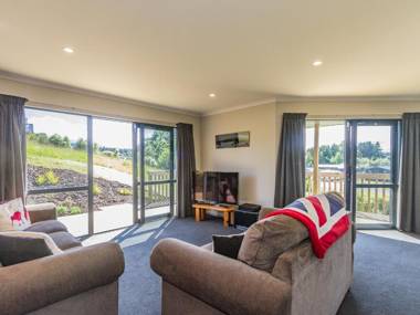 Kowhai Heights - Ohakune Holiday Home