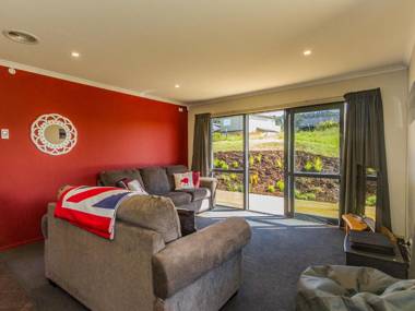 Kowhai Heights - Ohakune Holiday Home