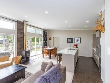 The Snowmass Chalet - Ohakune Holiday Home