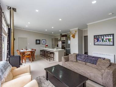 The Snowmass Chalet - Ohakune Holiday Home