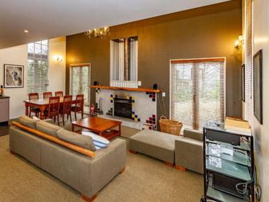 Awatea Chalet - Ohakune Holiday Home near Turoa