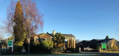 Cambridge Mews Motel