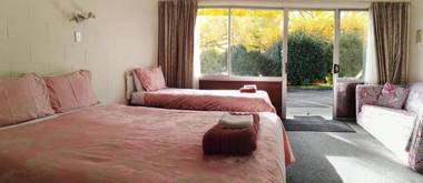 Cambrian Lodge Motel