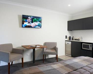 Kelly Rd Cambridge Lodge