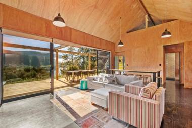 The Waikato Lookout - Whakamaru Holiday Home