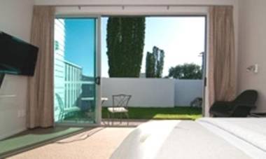 Broadway Motel & Miro Court Villas