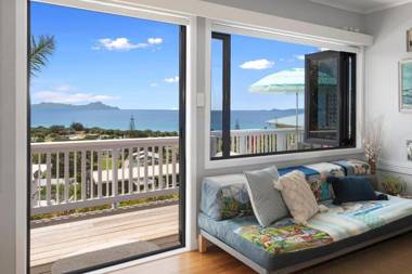 Waipu Cove Palm Cottage - Waipu Cove Holiday Home