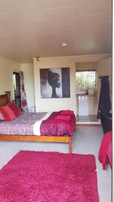 Pohutukawa Coast BnB
