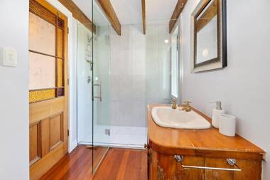 Piha - City Escape Piha Holiday Home