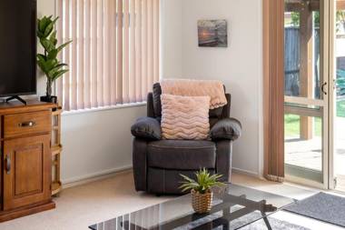 Mount Holidaze - Mt Maunganui Holiday Home