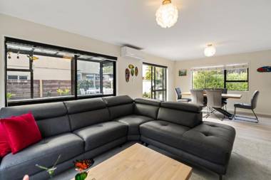 Oceanbeach Rendezvous - Mt Maunganui Holiday Home