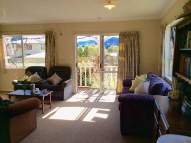 Shiloh - Diamond Harbour Accommodation