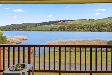 Escape to the Lake - Lake Rotoiti Bach