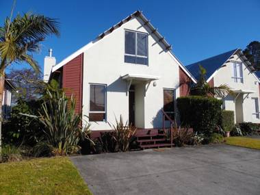 Tui - Hamurana Holiday Home