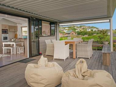 Beachside Beauty - Kuaotunu Holiday Home