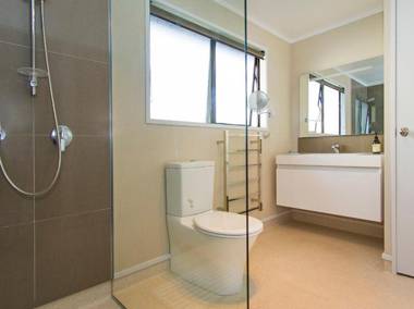 Beachside Beauty - Kuaotunu Holiday Home