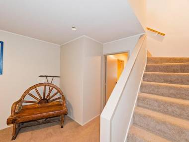 Matarangi Beachfront House - Matarangi Holiday Home