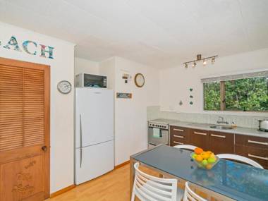Double the Beach - Opito Bay Holiday Home