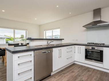 Ruakaka Sands - Ruakaka Holiday Home