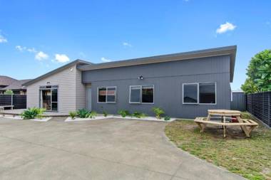 Beauty on Bream Bay - Ruakaka Holiday Home