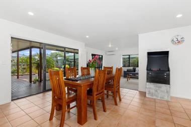 Bream Bay Bach - Ruakaka Holiday Home