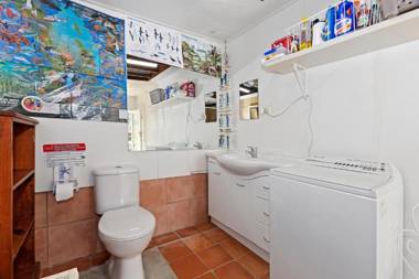 Hidden Cove Gem - Langs Beach Holiday Home