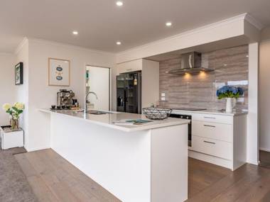 Bach near the Beach - Mangawhai Heads Holiday Home