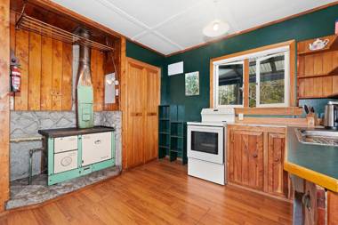 Beachy Bach - Mangawhai Heads Holiday Home