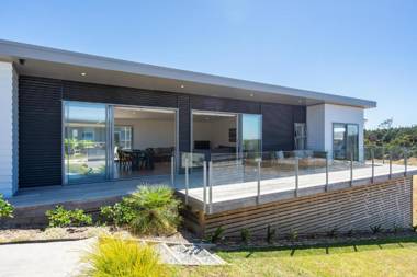 Dune Views - Mangawhai Heads Holiday Home