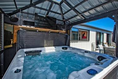 Sunnyside Spa Retreat - Mangawhai Holiday Home